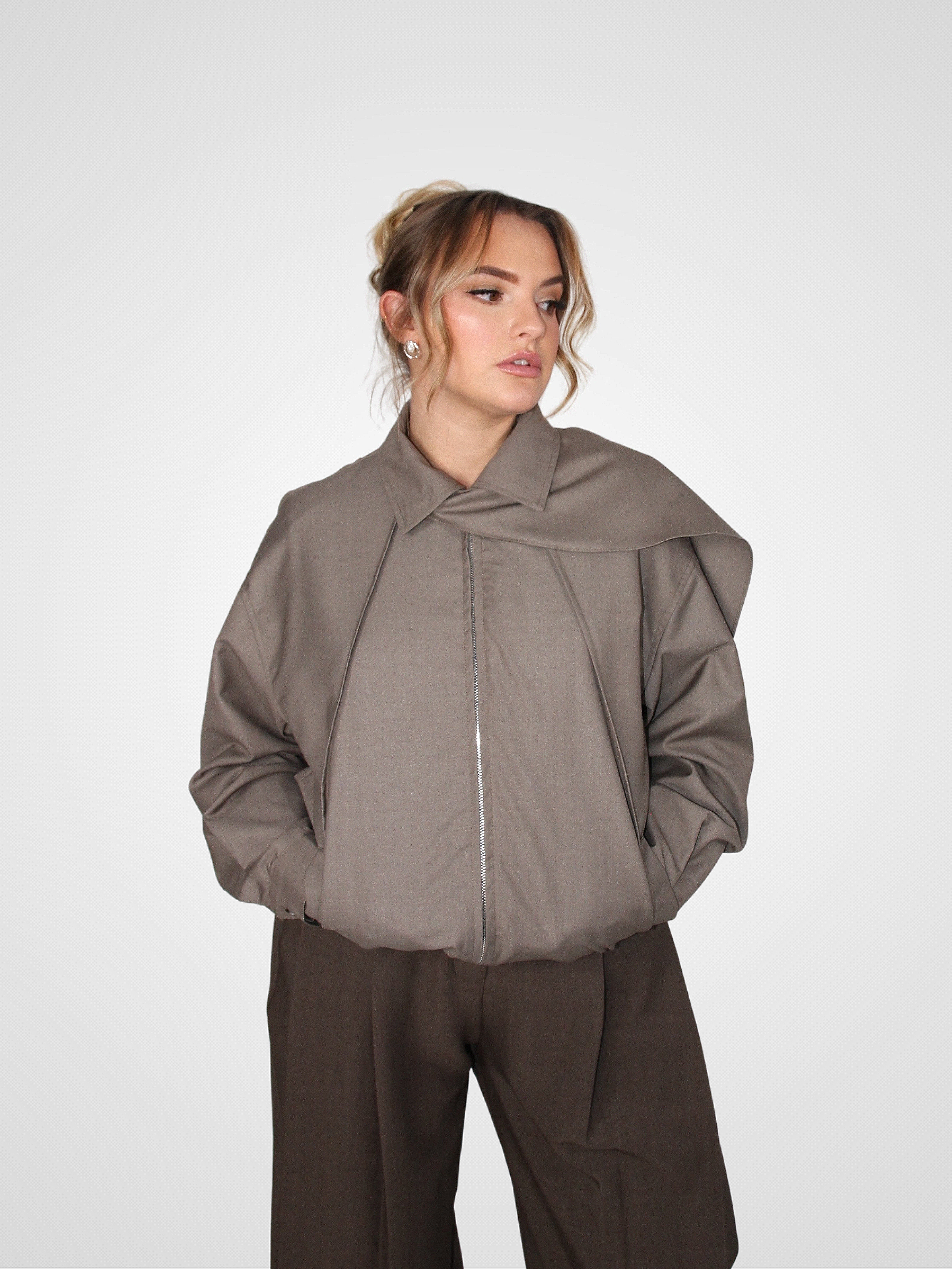 Veste Pyramides