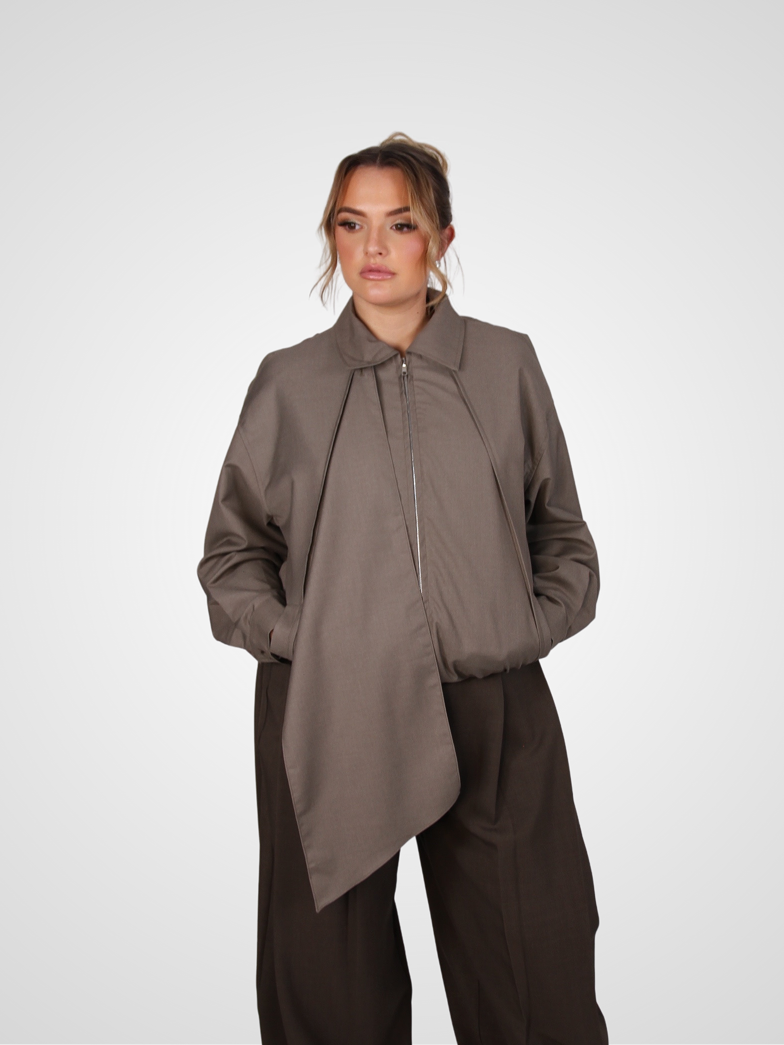 Veste Pyramides